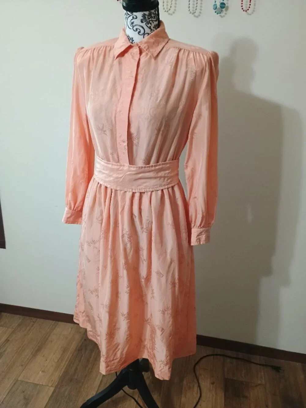 Vintage CASI Silk Jaquard Midi Dress Size 12 Peach with Pockets